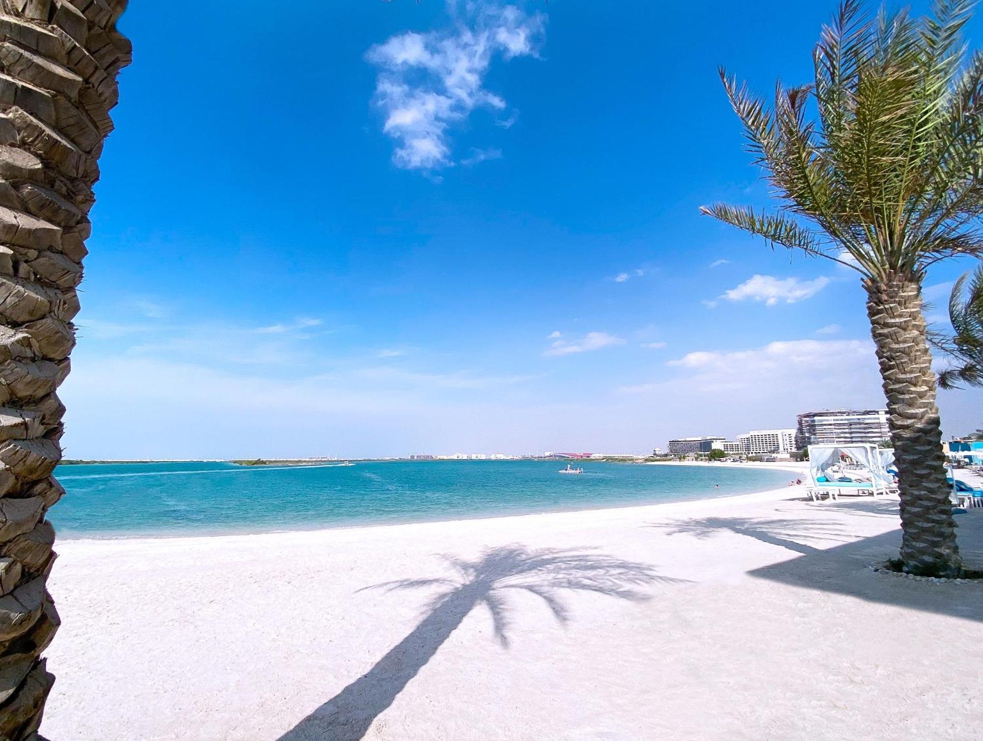 The Wb Abu Dhabi, Curio Collection By Hilton Ξενοδοχείο Εξωτερικό φωτογραφία Al Sufouh Beach