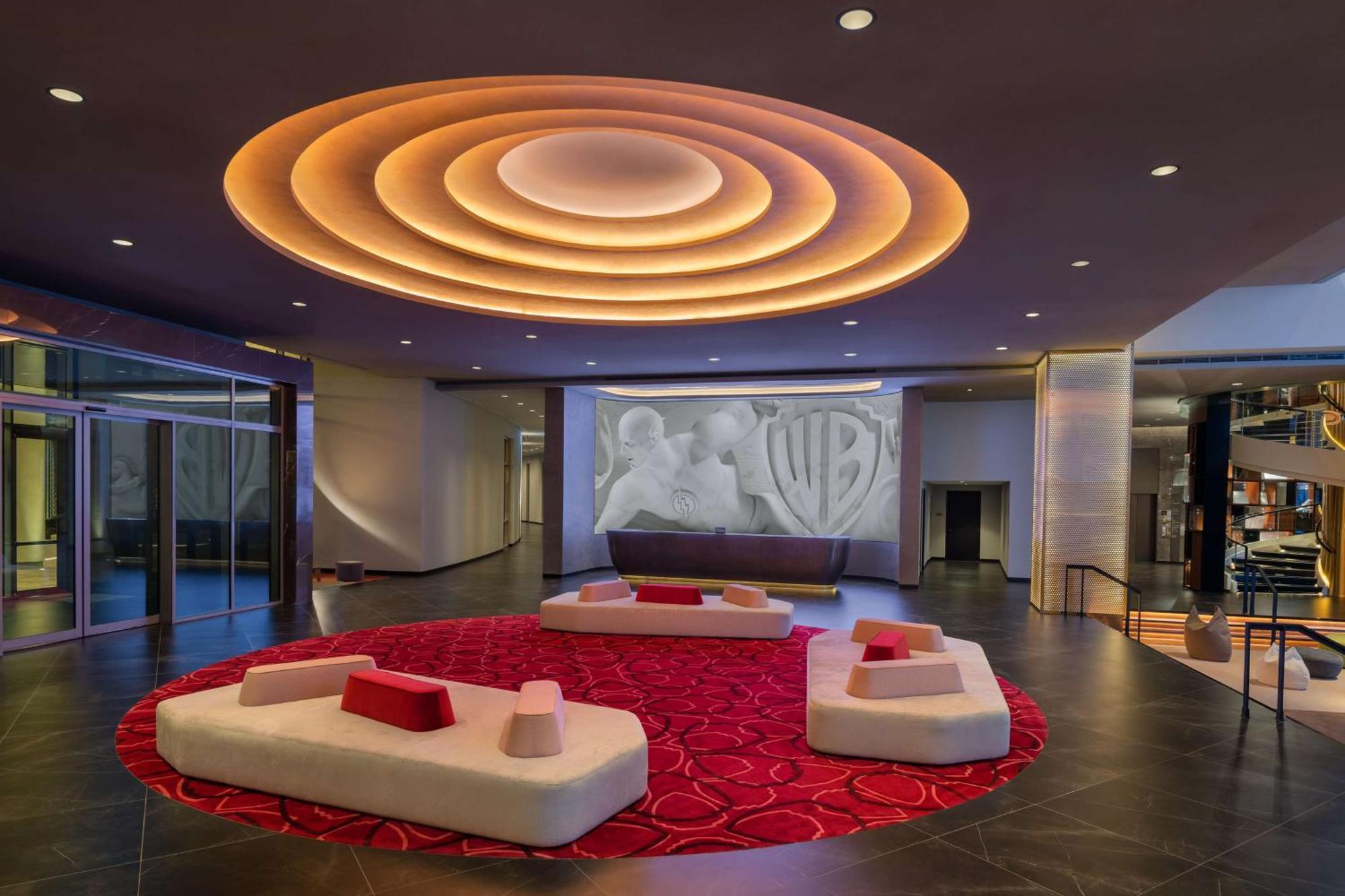 The Wb Abu Dhabi, Curio Collection By Hilton Ξενοδοχείο Εξωτερικό φωτογραφία The lobby of the hotel